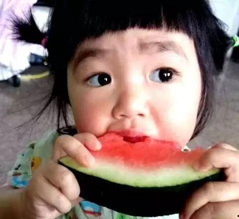 夏季吃瓜小朋友头像,吃瓜小精灵的欢乐时光