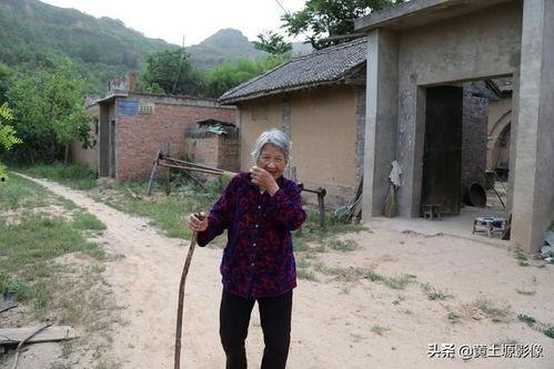 农村院子大妈爆料视频,农村院子里的惊人秘密大揭秘！