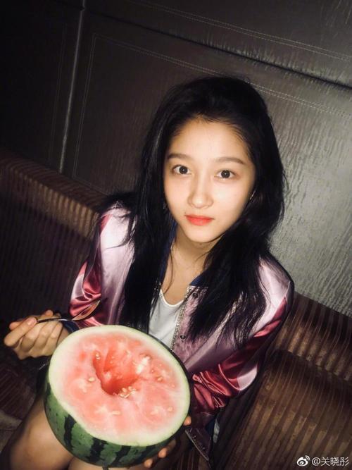 李某吃瓜摄影,跟随李某探寻吃瓜摄影的魅力