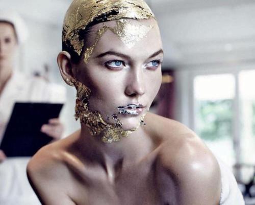 明星戴口罩不脱妆吗,明星戴口罩也能保持完美妆容？揭秘戴口罩不脱妆的秘诀