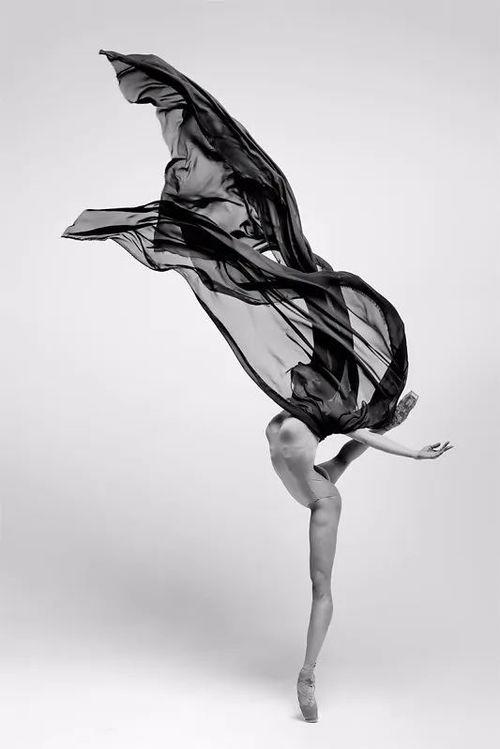 灵魂舞者网红大叔歌曲,网红大叔灵魂舞者歌曲魅力全解析