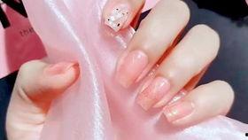 日本长指甲女人抖音网红,揭秘日本长指甲女人抖音网红的时尚传奇”