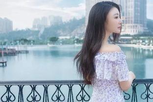 吃瓜碎花连衣裙,碎花连衣裙的时尚演绎